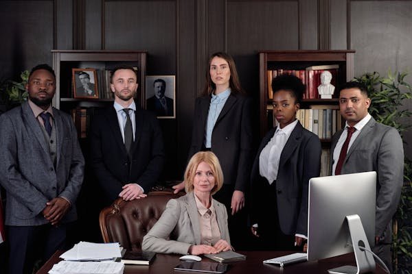 Naviguez facilement dans l'annuaire avocat pour vos besoins juridiques